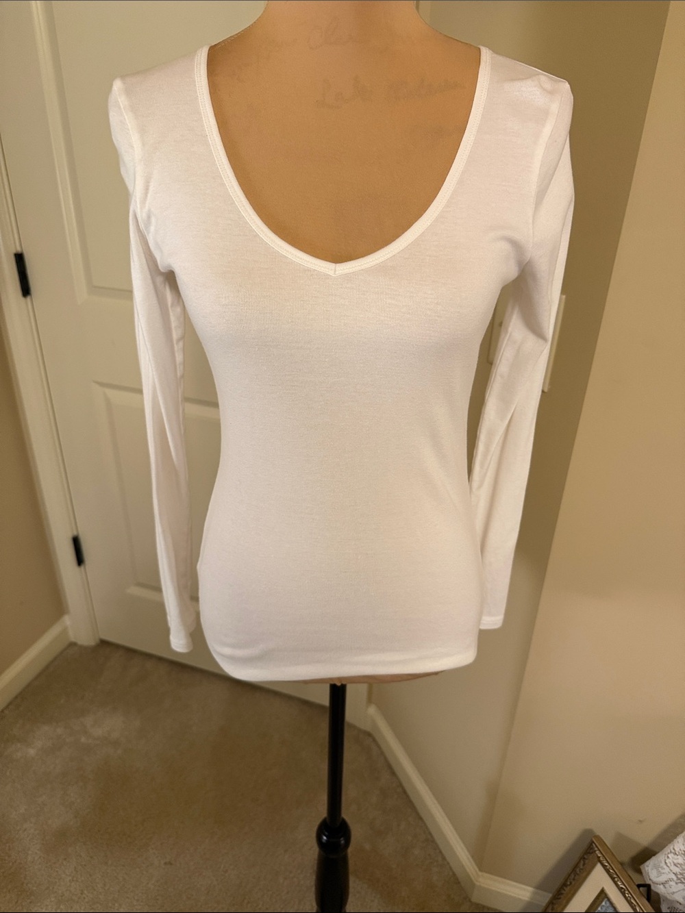 Victoria’s Secret V-Neck Long Sleeve Top - White